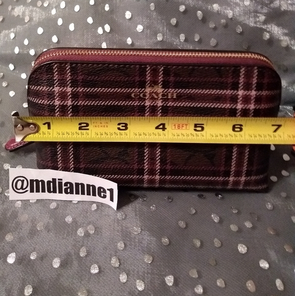 🆕 Coach Signature Shirt Plaid Print Cosmetic Case - Picture 6 of 6